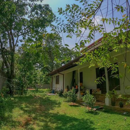 The Sigiriya White House Apartment Ngoại thất bức ảnh
